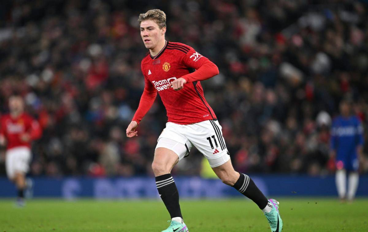 开云官网首页-莱万多夫斯基重要时刻重要助攻，曼联带队取胜！全场沸腾不已的简单介绍