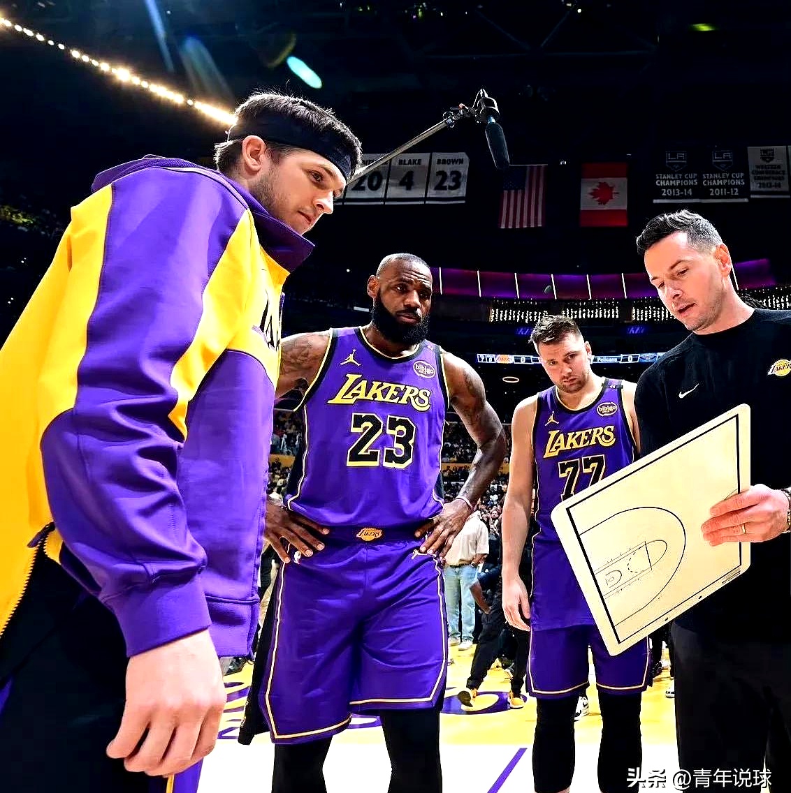 开云平台中国- 洛杉矶湖人发布备战花絮，转会期更衣室发声，NBA季后赛任务艰巨，训练强度显著提升