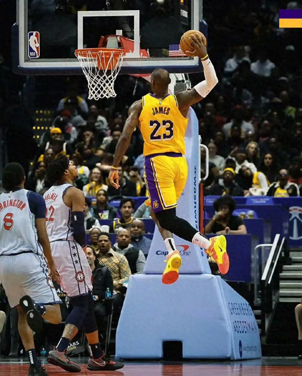 开云-包含华盛顿奇才迎NBA总决赛关键赛，冲刺阶段临场应变，质疑声仍在，数据趋势出现新变化的词条